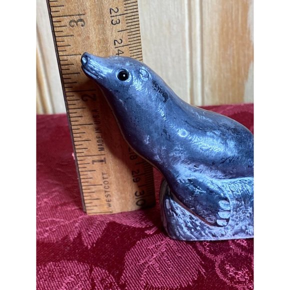 The Wolf Sculptures A Wolf Original Seal Sea Lion Figurine Soapstone Carving - Picture 6 of 8